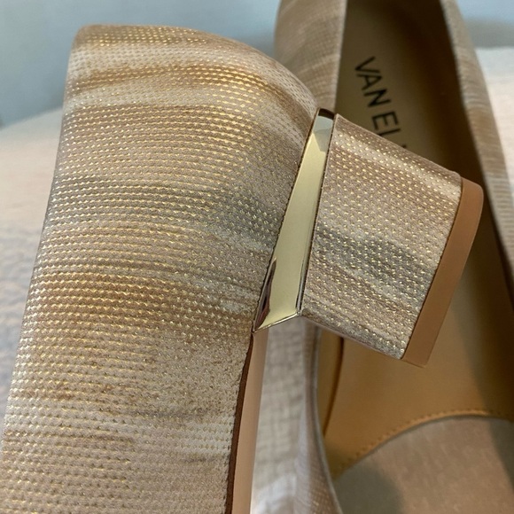 NWOT — Vaneli Gold Embossed 1” Heel Pumps in Size 11 N - Picture 10 of 14